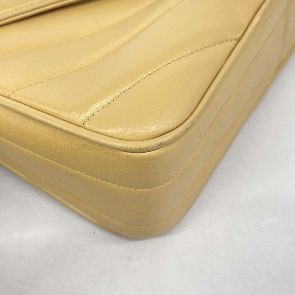 CHANEL Cream Lambskin Leather Shoulder Bag - Picture 6 of 12